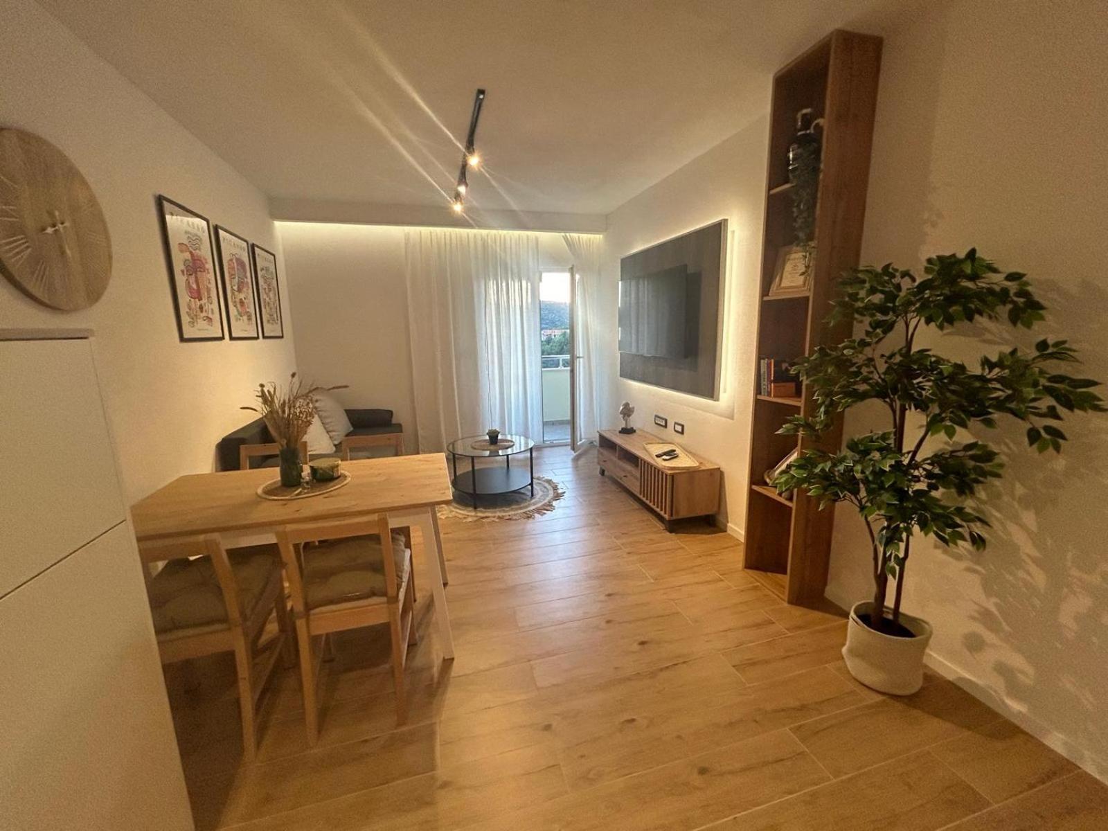 Palada Apartman *