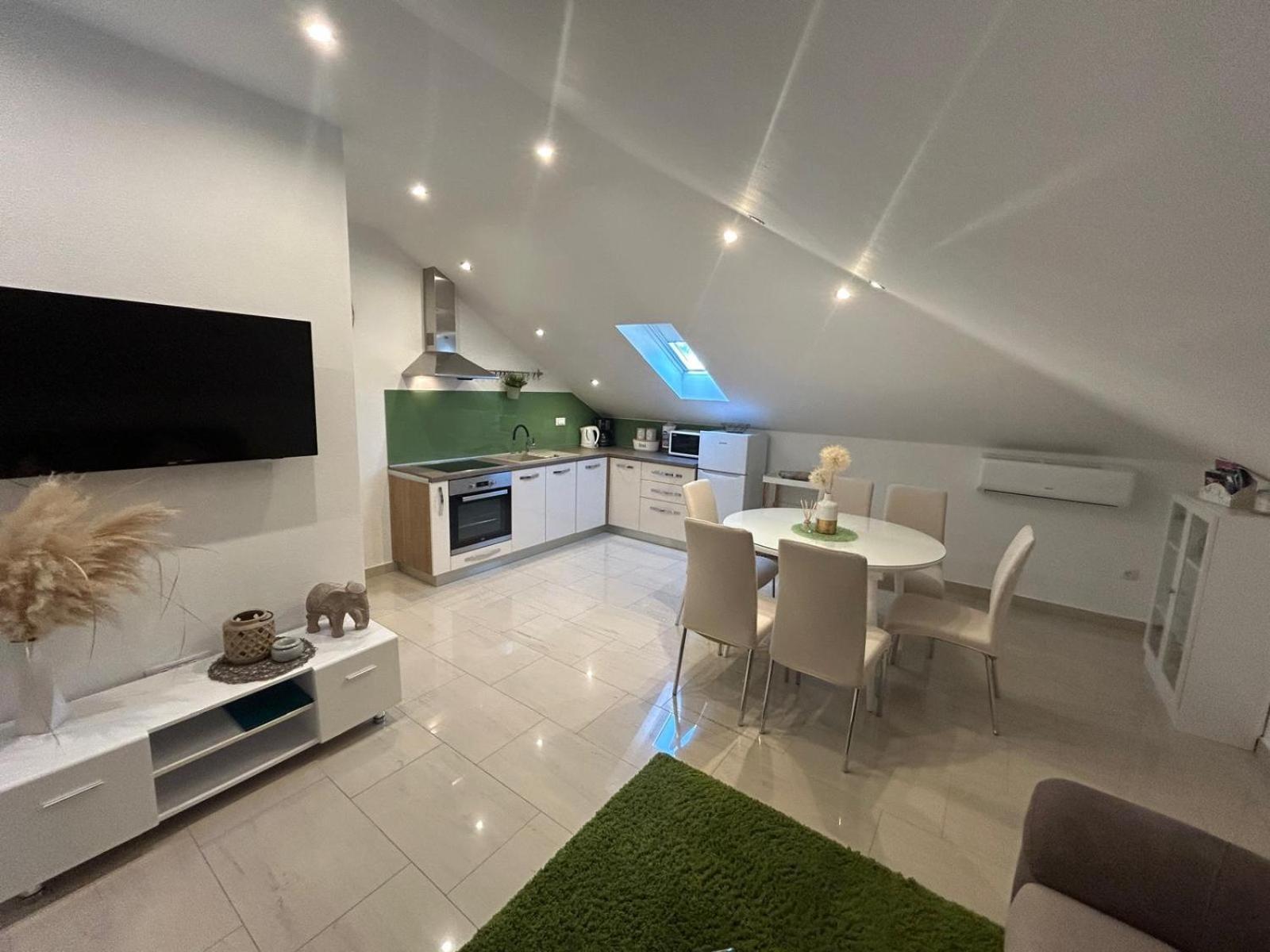 Apartman Palada *